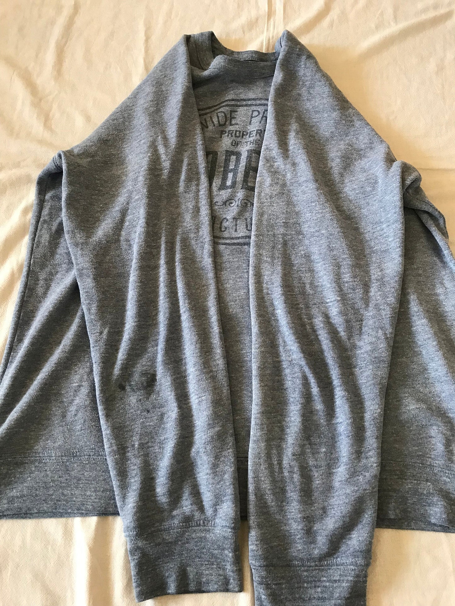 OBEY GIANT MANUFACTURING Co. CLOTHING MEN'S PULLOVER SWEATSHIRT LIGHT BLUE GRAY LARGE SIZE