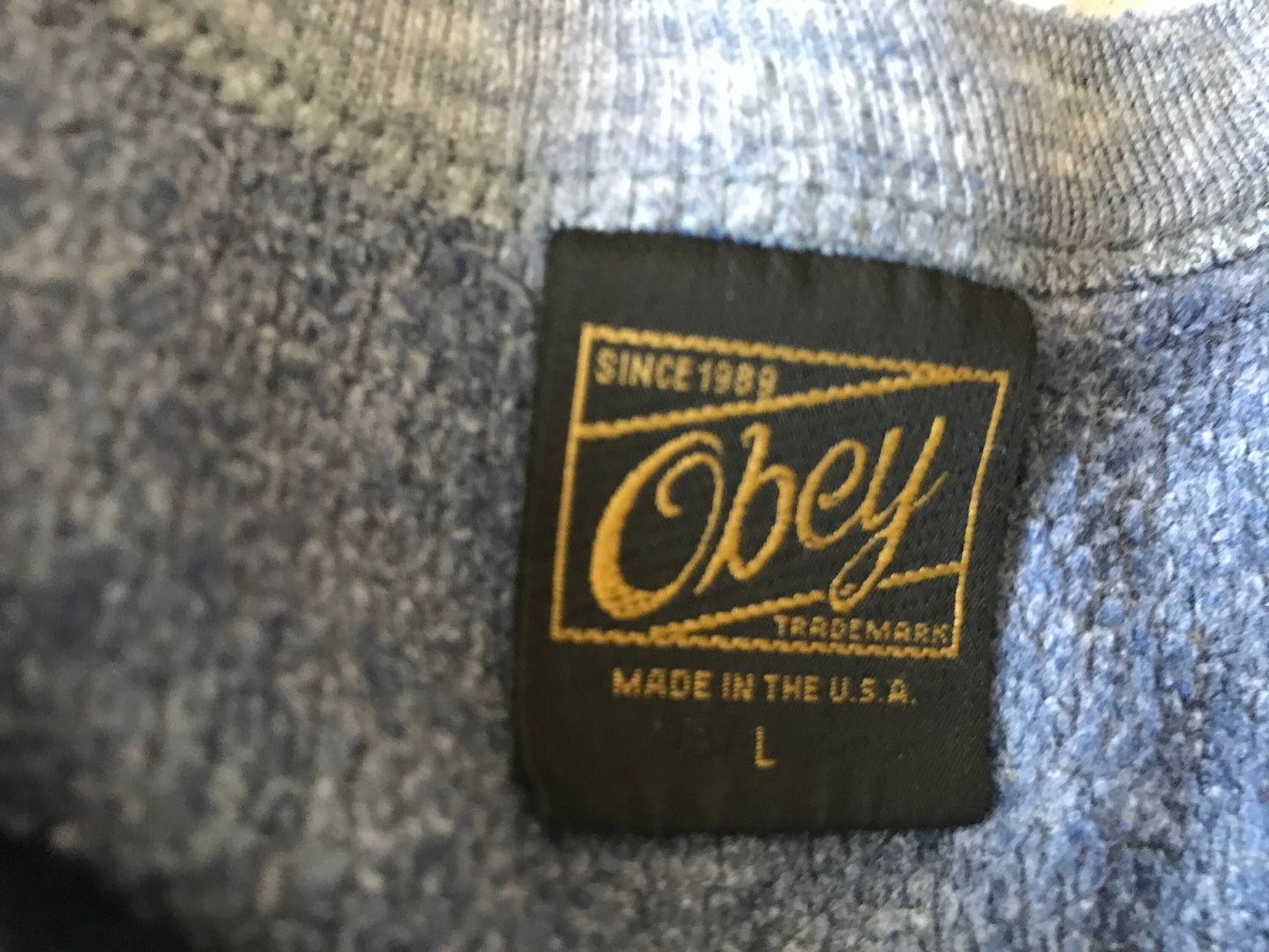 OBEY GIANT MANUFACTURING Co. CLOTHING MEN'S PULLOVER SWEATSHIRT LIGHT BLUE GRAY LARGE SIZE